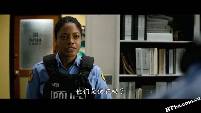 蓝与黑/Black and Blue