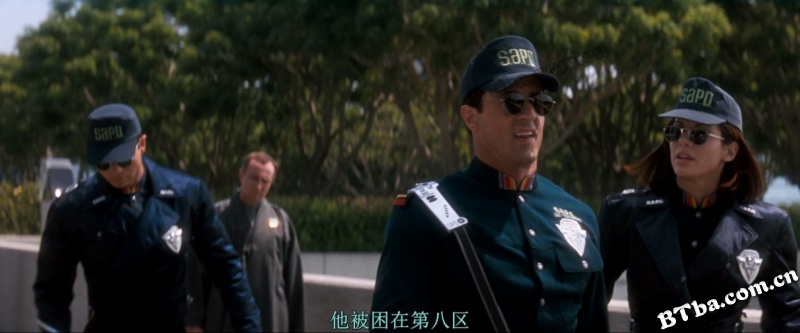 越空狂龙/超级战警/爆破人