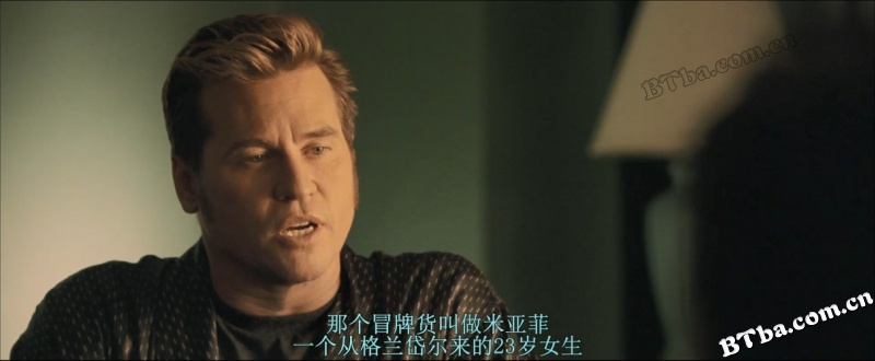 小贼、美女和妙探/接吻! 接吻! 开枪! 开枪!/吻两下打两枪