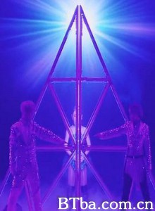 滨崎步 21周年纪念演唱会/Ayumi hamasaki 21st anniversary -POWER of A³--720p|1080p高清bt种子下载